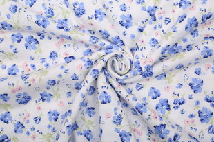 蓝白碎花布料纹理特写