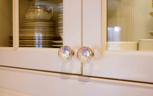 精致橱柜拉手特写