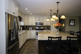 现代风格开放式厨房空间