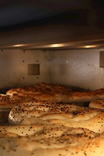 烤箱中烤制的美味面包