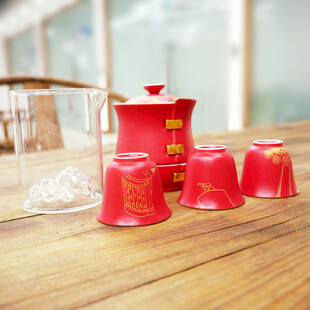 中式红瓷茶具套装展示