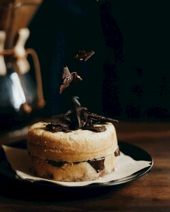 美味巧克力蛋糕诱人瞬间