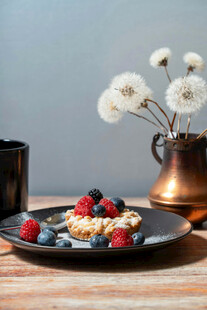 精致莓果甜点摆盘