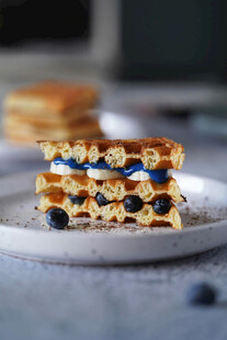 美味蓝莓华夫饼