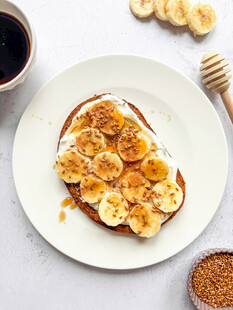 香蕉蜂蜜吐司美食特写