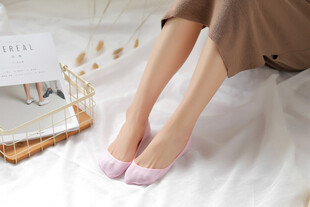 女士浅粉船袜展示