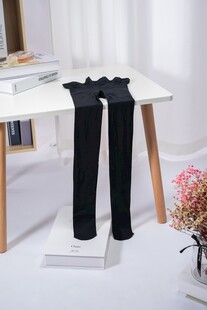 黑色丝袜电商场景展示