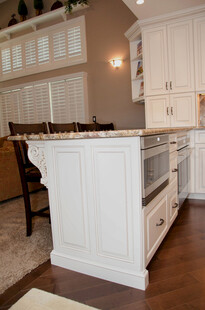 白色厨房岛台设计展示