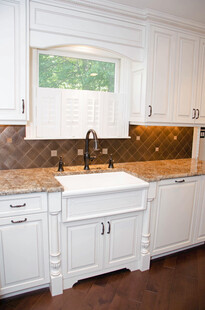 现代简约风白色厨房水槽