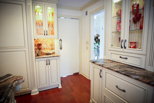 优雅白色家居过道展示