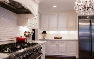 现代简约风格的时尚厨房