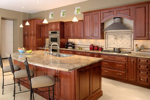 现代风格木质厨房岛台