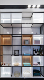 现代简约风格置物架展示