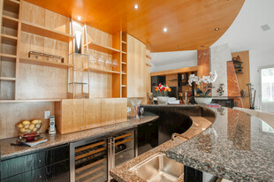 现代风格开放式厨房空间