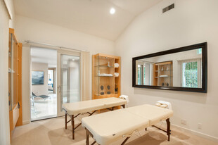 温馨舒适的室内按摩空间