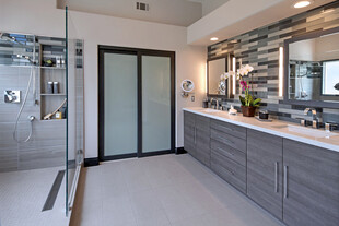 现代风格双洗手台浴室