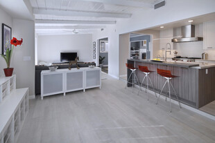 现代简约开放式厨房空间