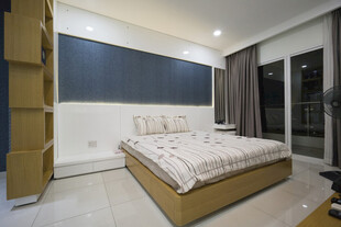 现代简约风格温馨卧室