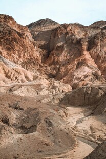壮丽多彩的沙漠峡谷景观