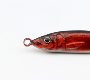 红色逼真鱼饵