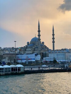 伊斯坦布尔清真寺滨水景观