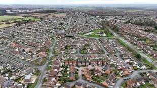 俯瞰密集住宅区景观