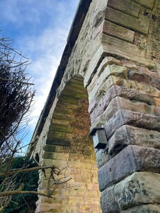 古老石拱桥局部特写