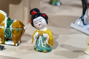 唐代仕女陶俑摆件