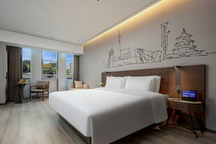 现代简约风格温馨酒店客房