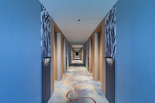 优雅奢华的走廊空间设计