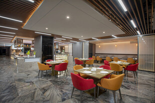 现代风格餐厅室内场景