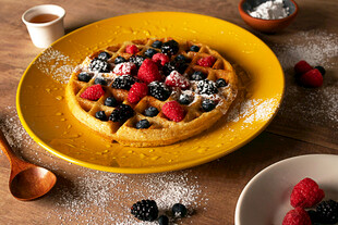 美味水果华夫饼