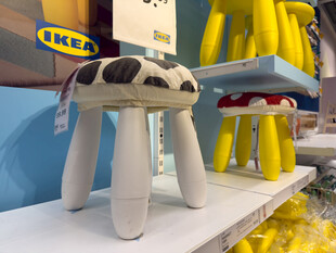 可爱奶牛纹小凳子展示