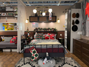 现代风格温馨卧室场景