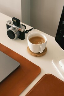 咖啡相伴的摄影办公时光