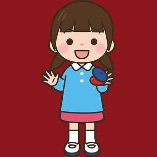 可爱小女孩手持蓝色物品