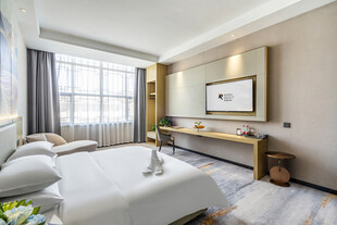 现代简约风格温馨卧室