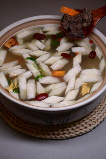 萝卜牛腩汤