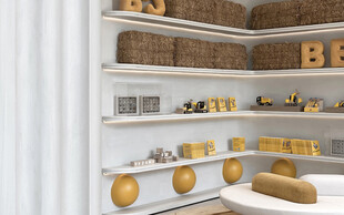 简约置物架上的多样摆件