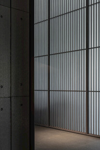 现代简约风格室内金属隔断