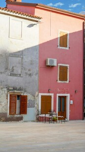 粉色外墙的别致建筑