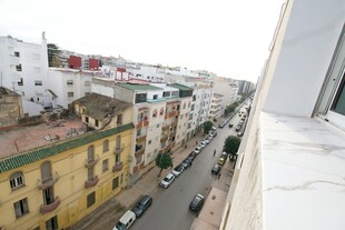 俯瞰城市街道建筑景观