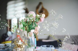 浪漫餐桌花卉装饰布置