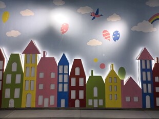 多彩卡通房屋墙面装饰画
