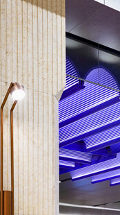 现代建筑独特灯光装饰设计