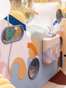 儿童游乐区设施