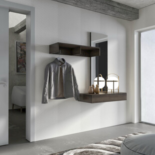 简约卧室进门处挂衣架设计