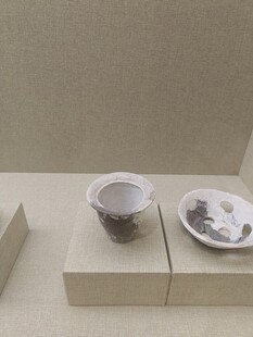 精致陶瓷杯盘展示