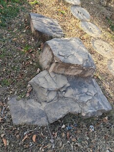 户外天然造型石块