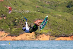 极限跳水者空中精彩瞬间